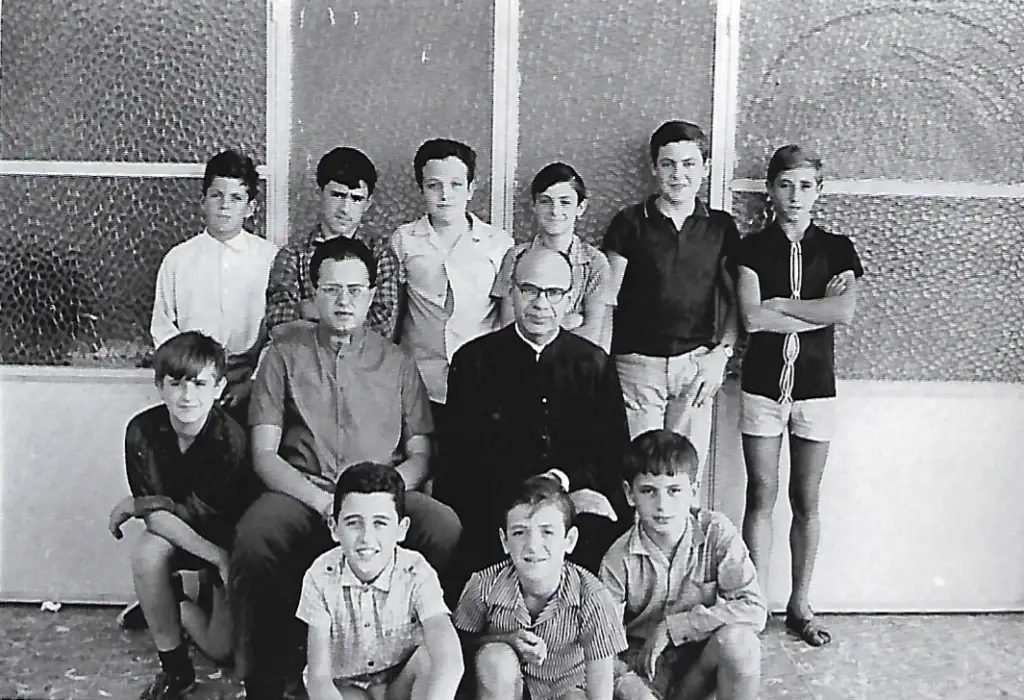Escuela pre-apostólica. Finales 1960. Padres Jaime y Joan